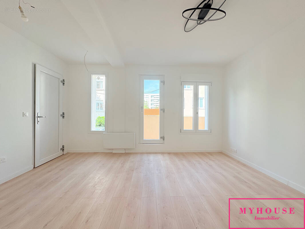 Appartement à BAGNEUX