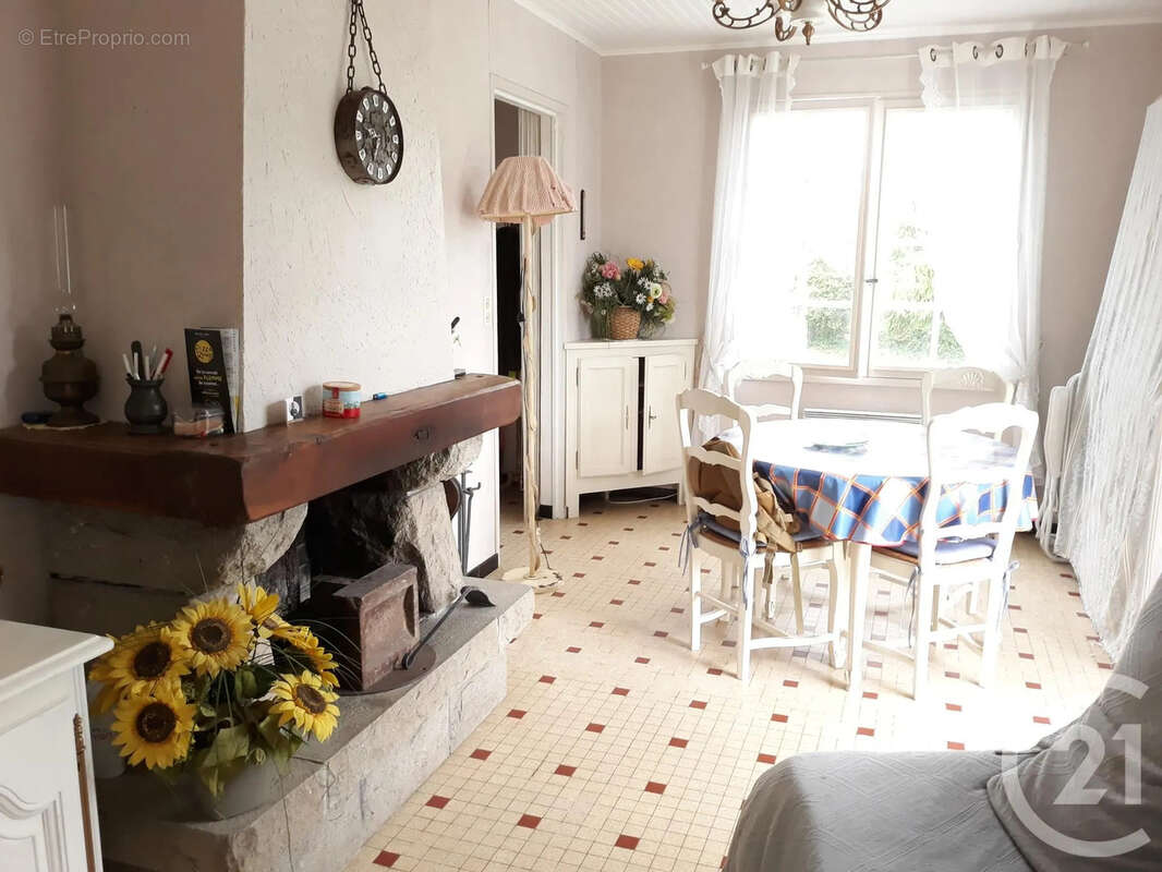 Maison 54 m² à Ambon  - photo 6