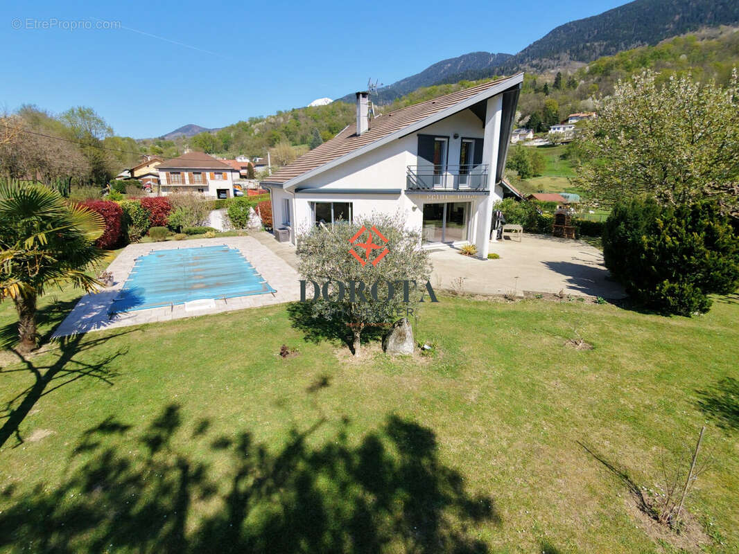 Maison à VAULNAVEYS-LE-HAUT