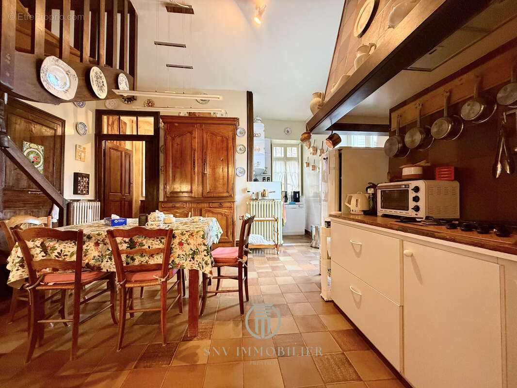 Maison à SEMUR-EN-BRIONNAIS