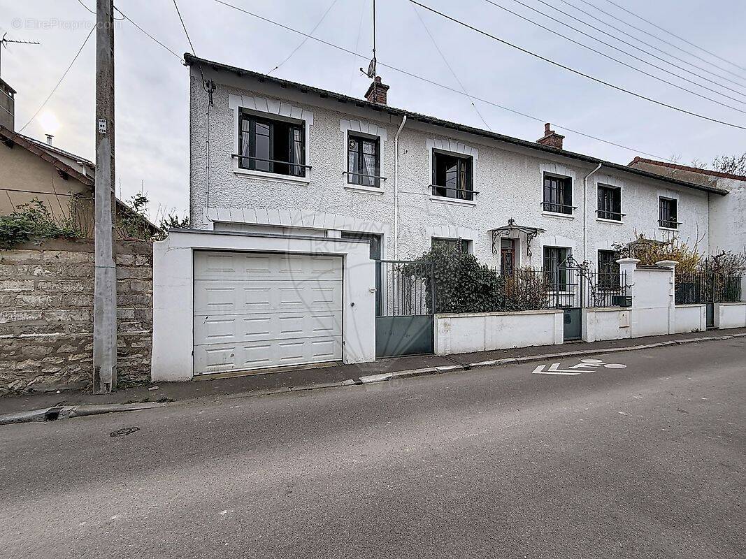Maison à SENS