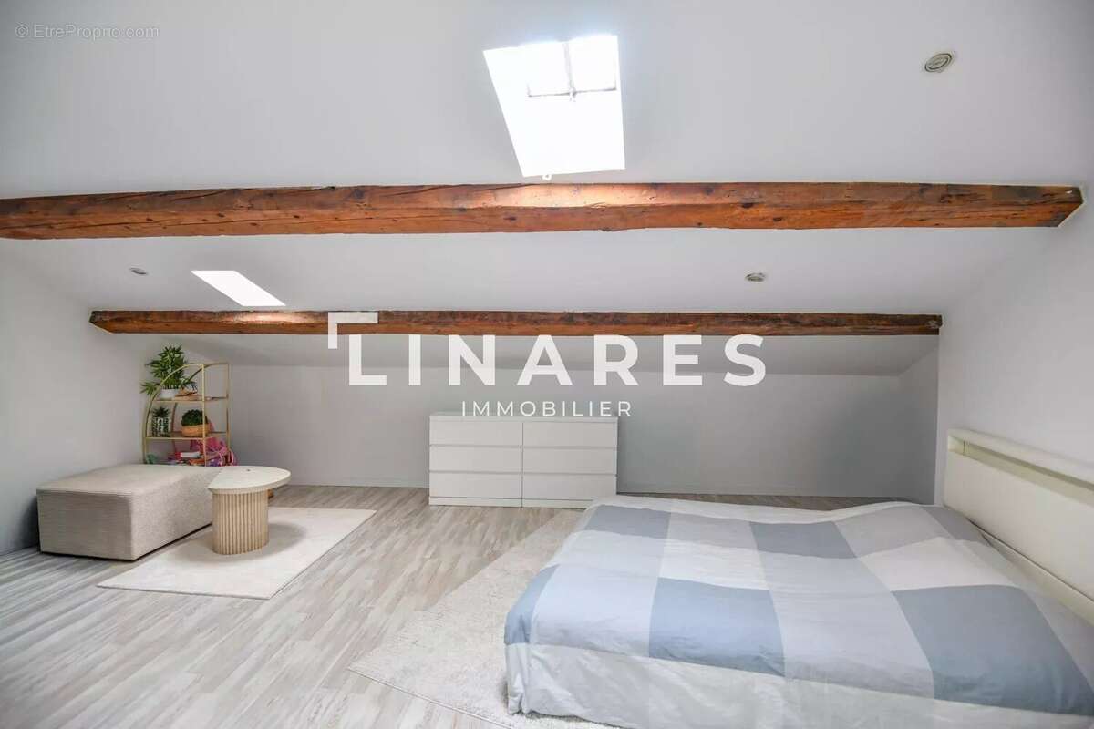 Appartement à MARSEILLE-6E