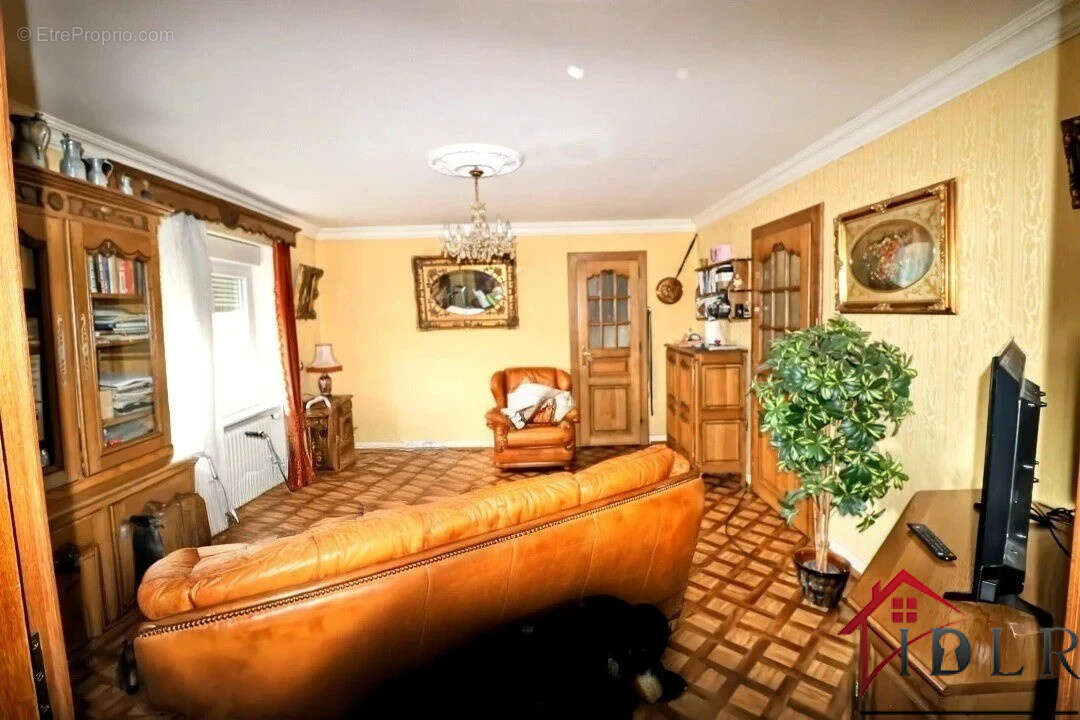 Maison à LEPANGES-SUR-VOLOGNE