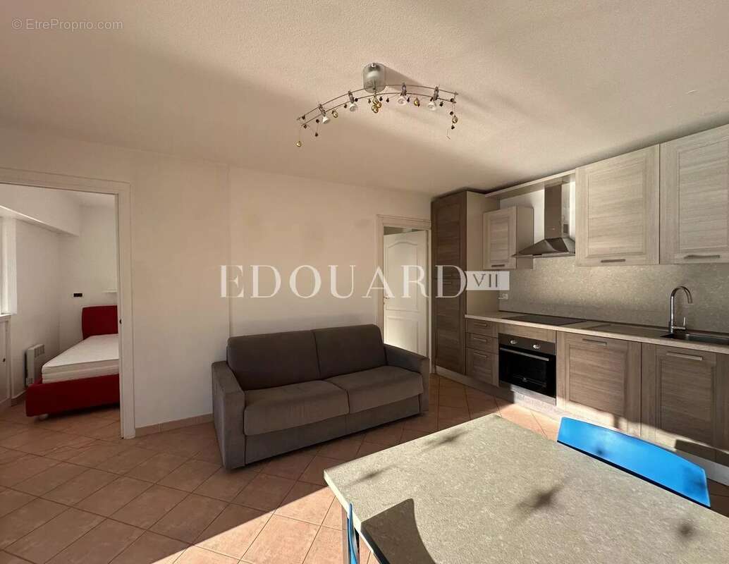 Appartement à ROQUEBRUNE-CAP-MARTIN