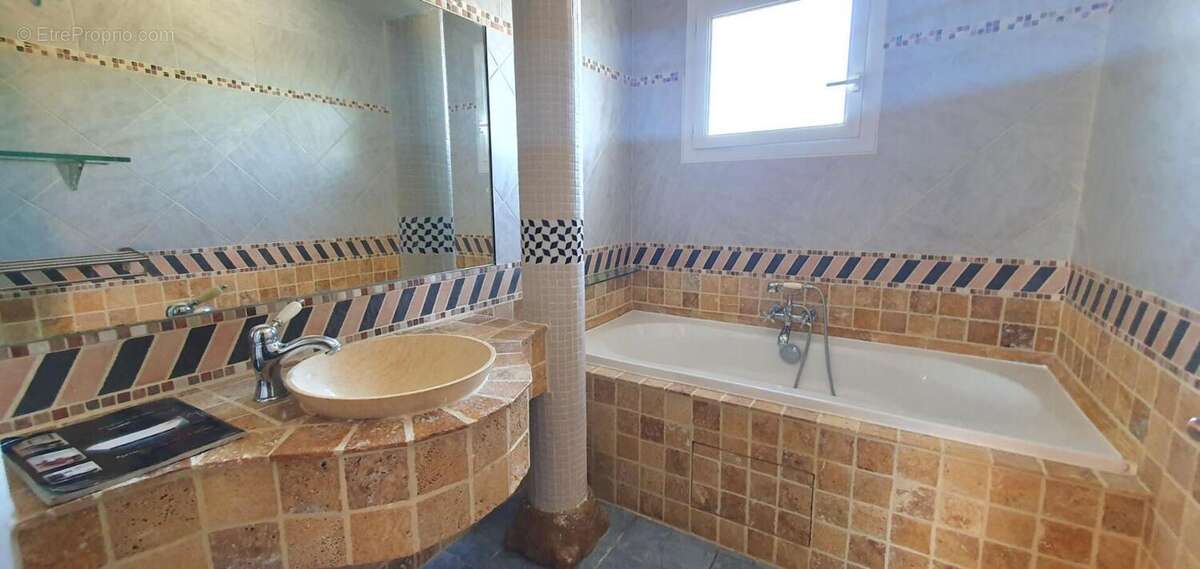 Exclusivité LA CAVAYERE ! Grande villa 4 chambres sur un terrain de 3010m² - photo 6