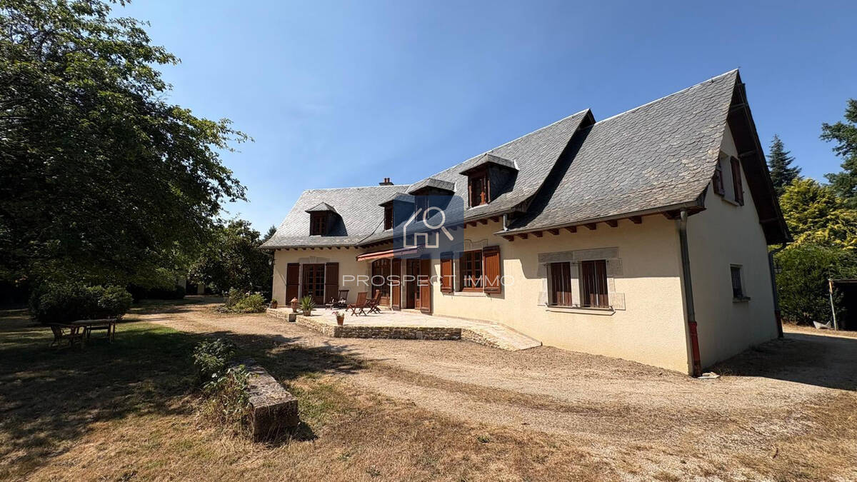 Propriété de caractère avec piscine à Laissac - photo 6