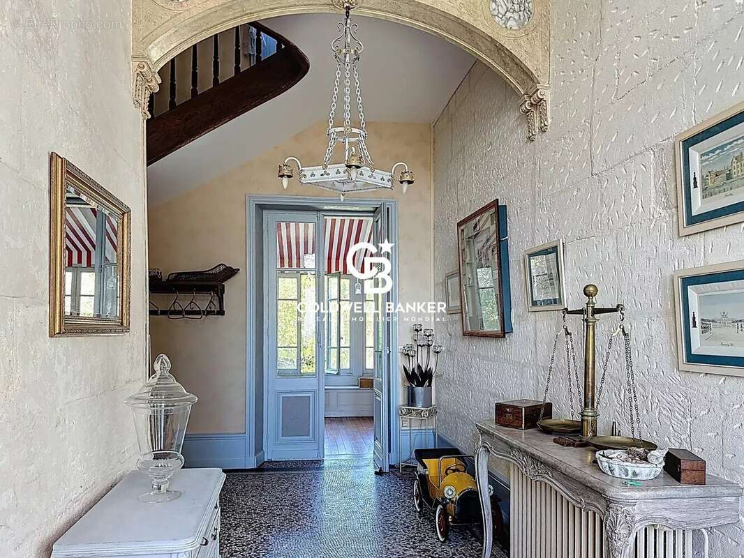 Maison à TONNAY-CHARENTE