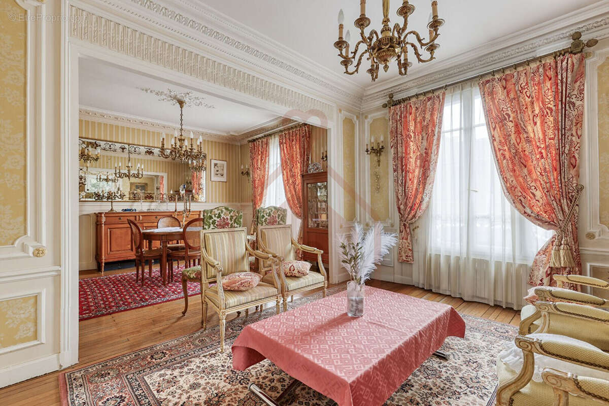 Maison à VILLEJUIF