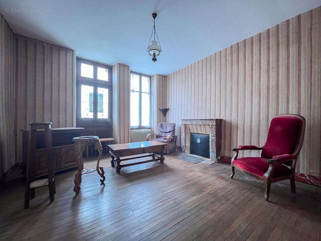 Maison à ECUEILLE