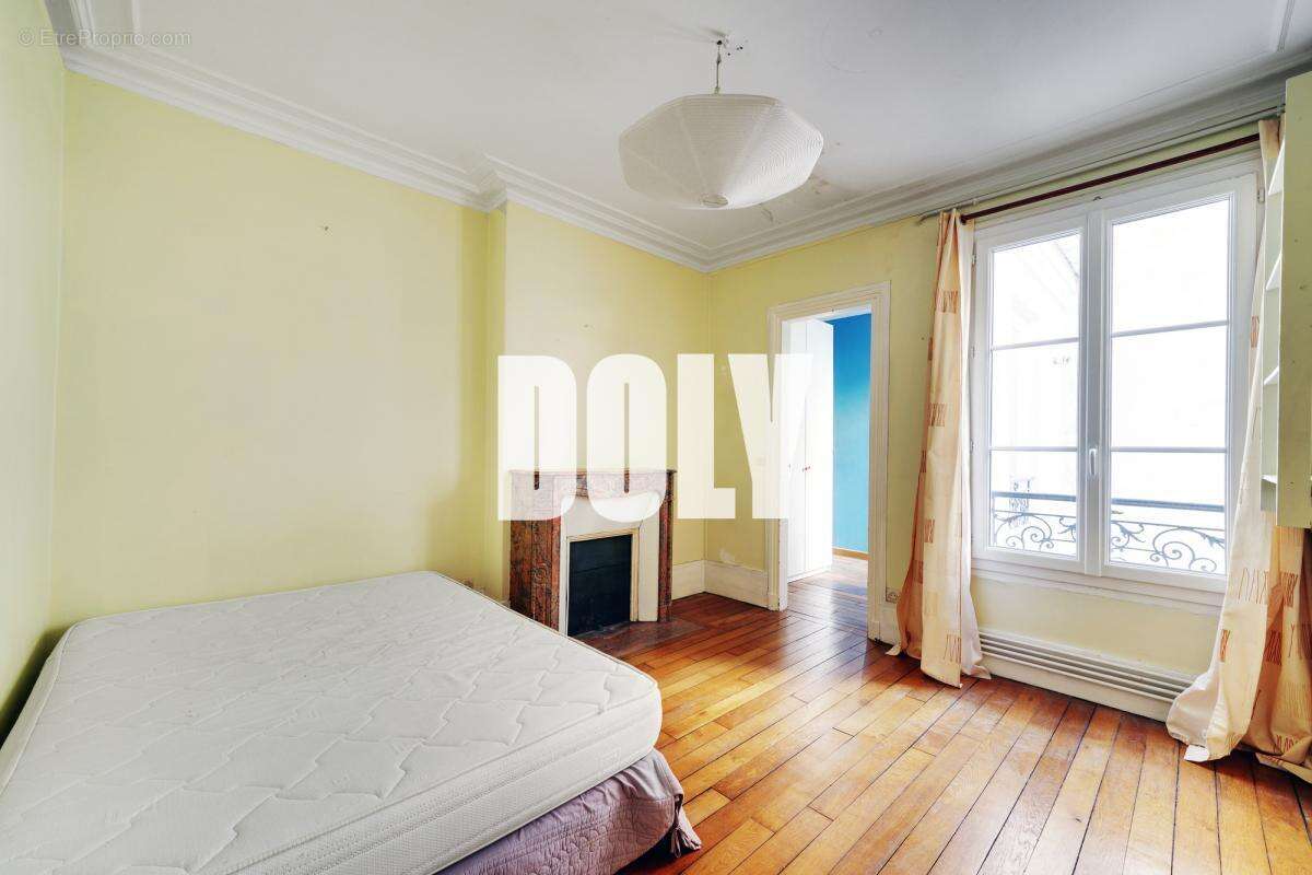 Appartement à PARIS-14E