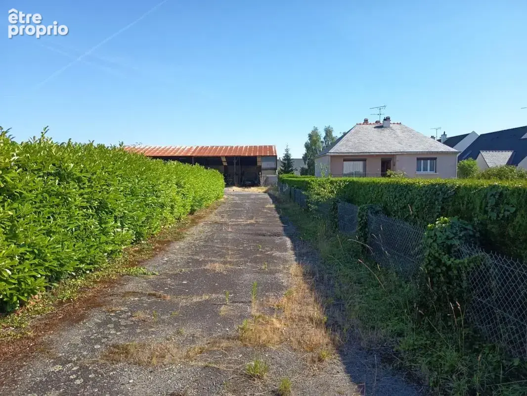 1868 m2 constructibles en plein coeur de St-Gildas-des-Bois - photo 5