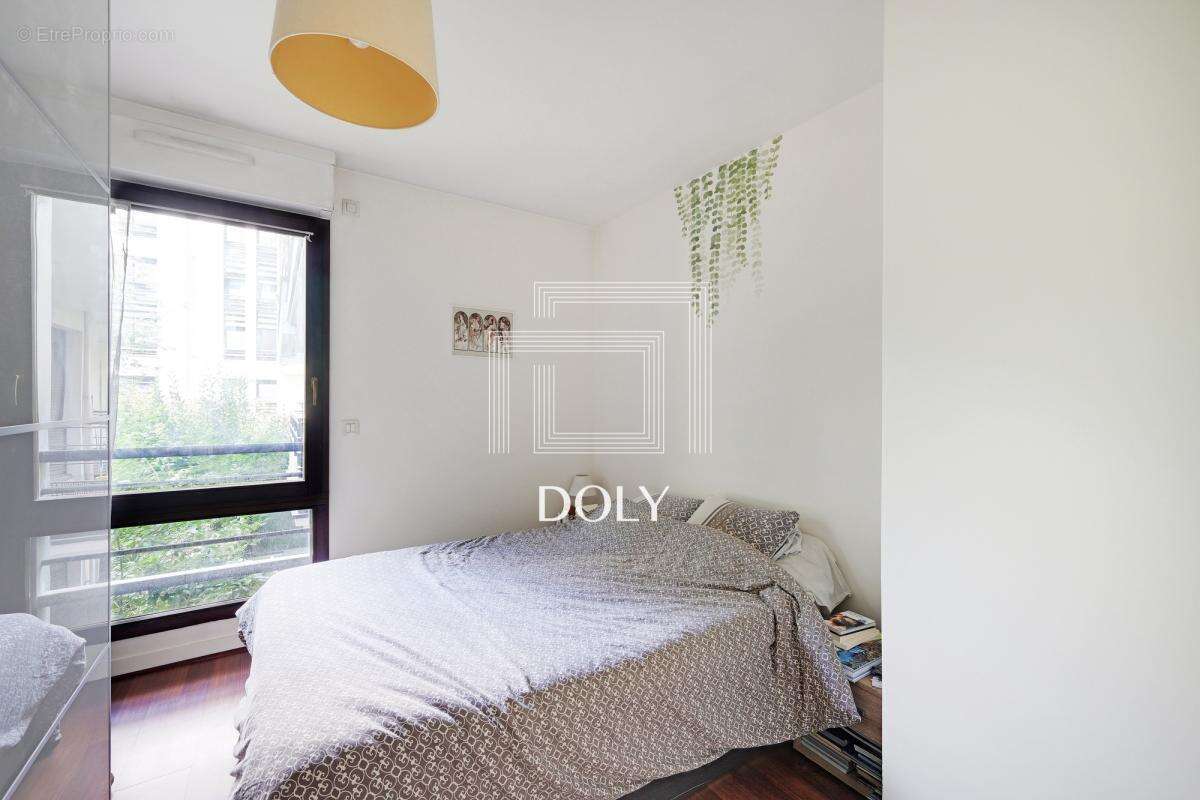 Appartement à PARIS-19E