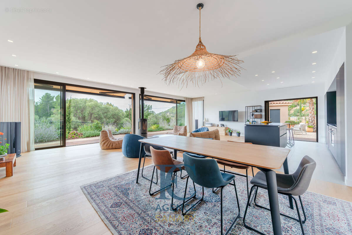 Maison à LA CADIERE-D&#039;AZUR