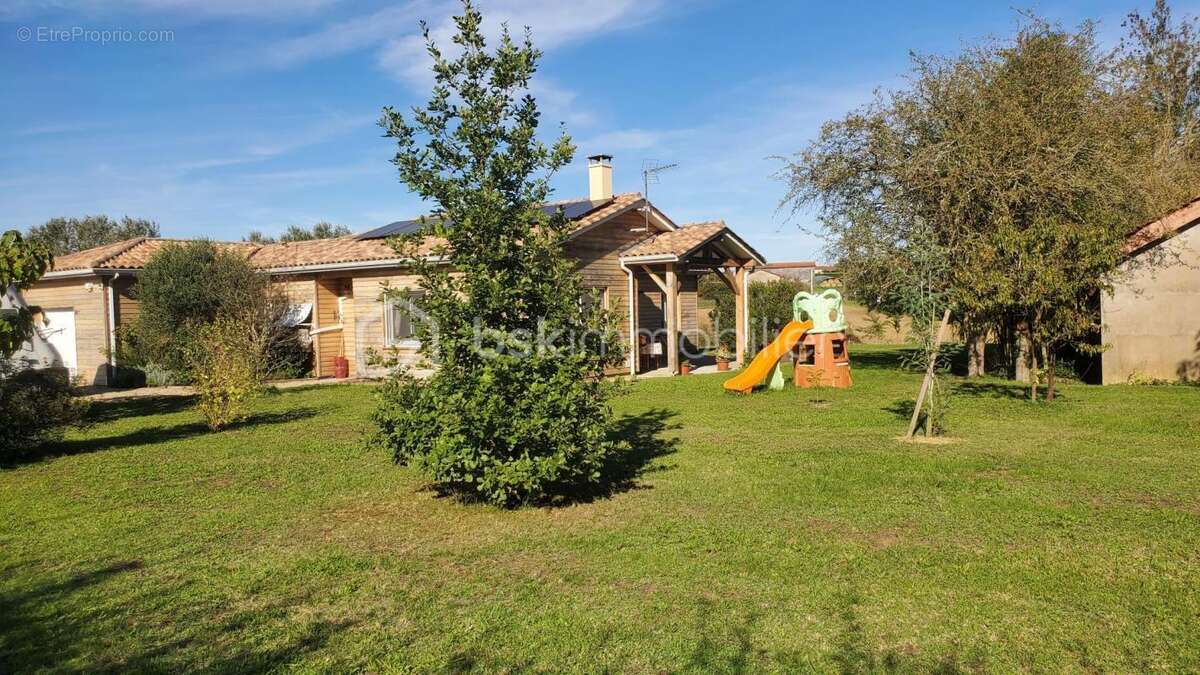 Maison à SAINT-PARDOUX-ISAAC