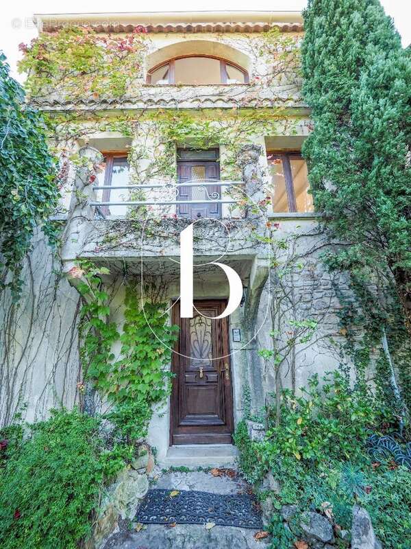 Maison à MOLIERES-SUR-CEZE