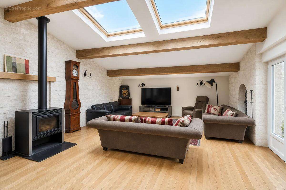 Maison de 7 pièces de 216 m² à Floirac - photo 12
