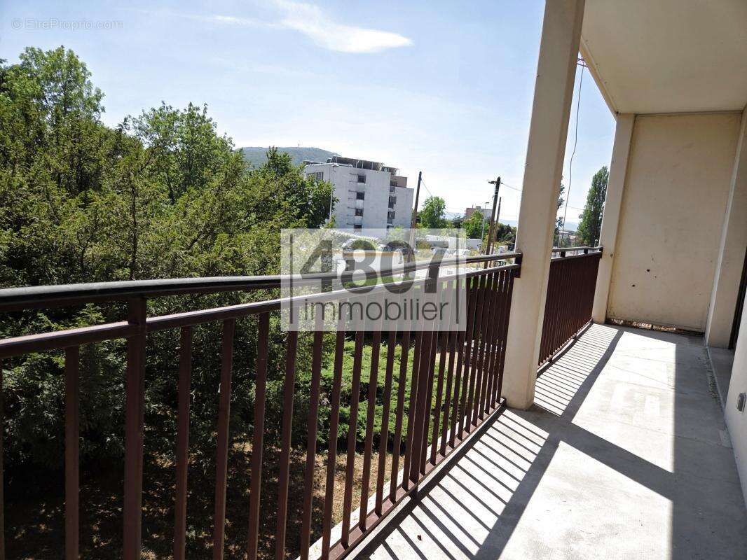 ANNEMASSE - Beau T4 contemporain avec cave et grenier - photo 4