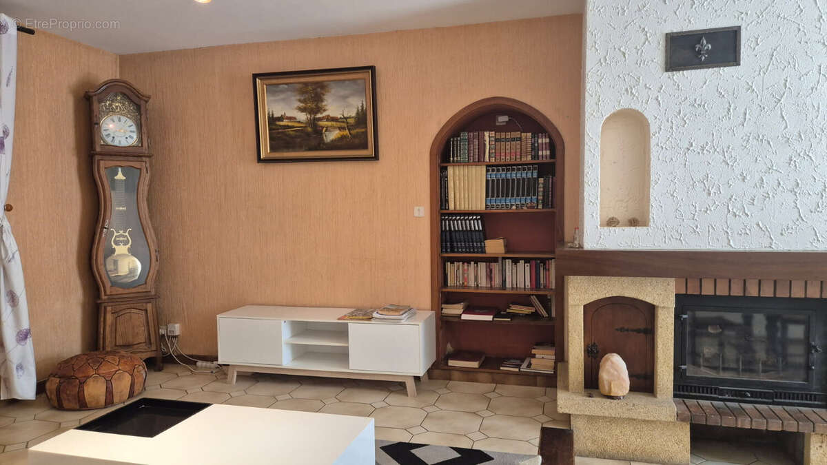 Maison à BRAGNY-SUR-SAONE