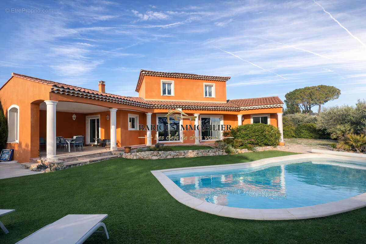 Maison à TAVERNES