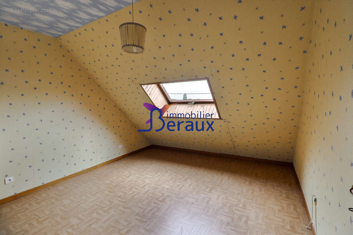 Maison à LE MESNIL-SOUS-JUMIEGES