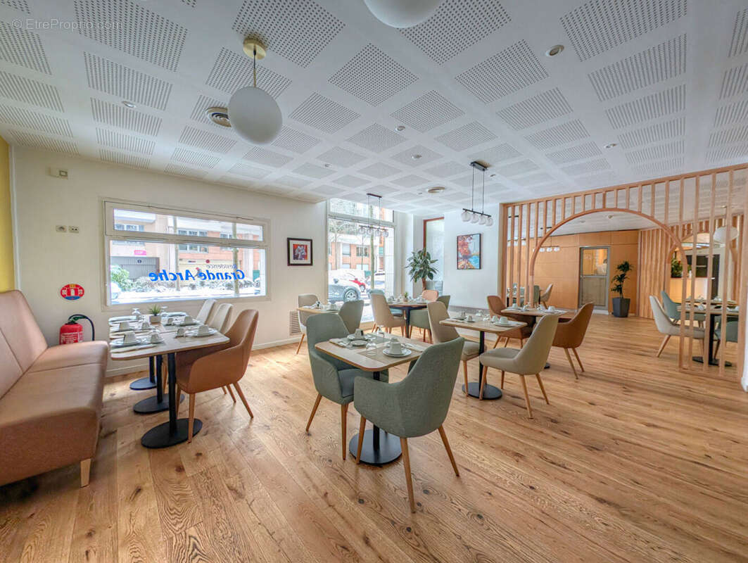 Appartement à COURBEVOIE