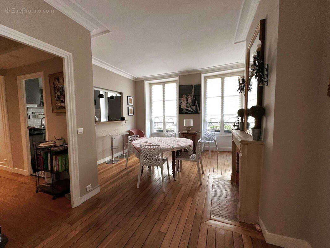 Appartement à VERSAILLES