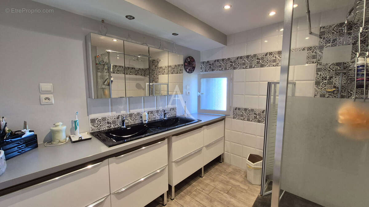 Maison à CHERMIGNAC