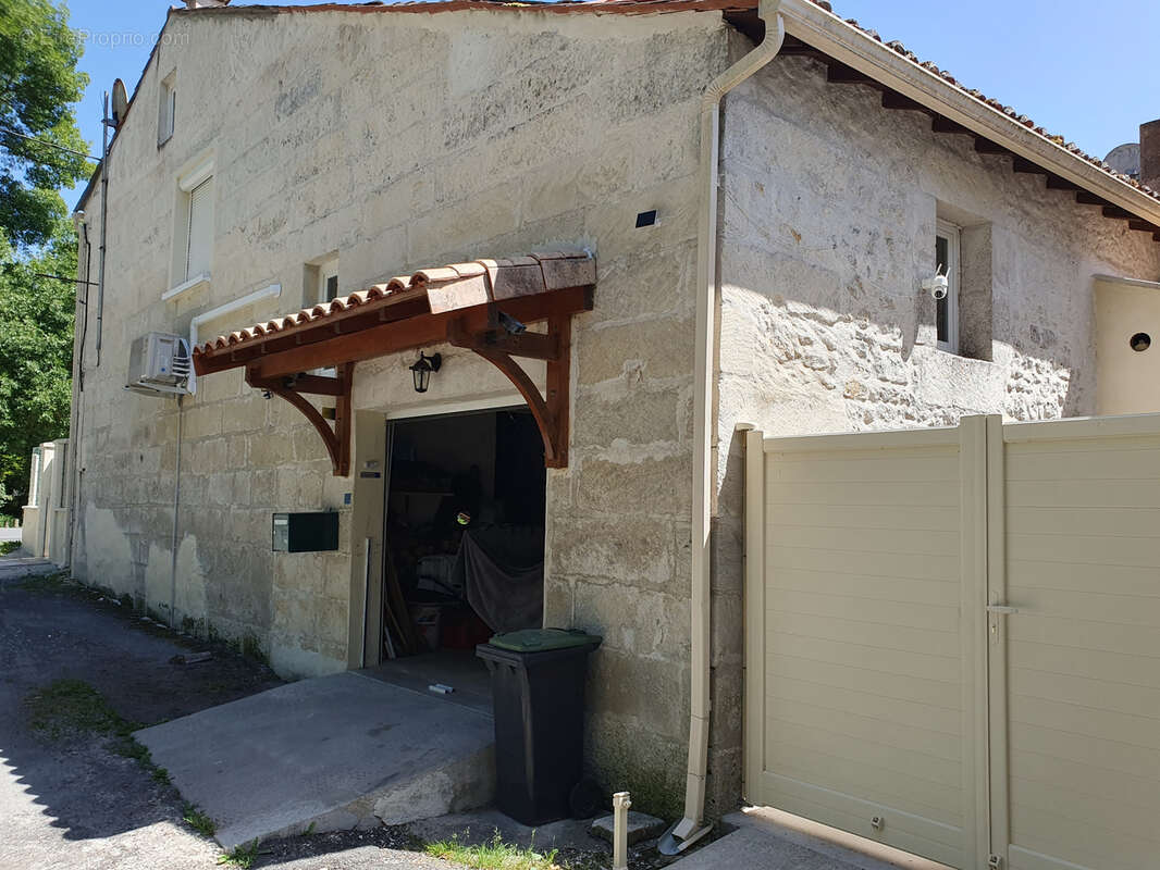 Maison à SAINT-SEVER-DE-SAINTONGE
