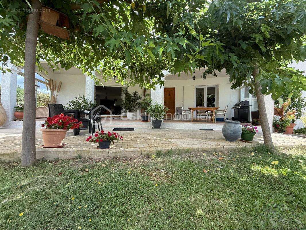 Maison à POUZOLLES