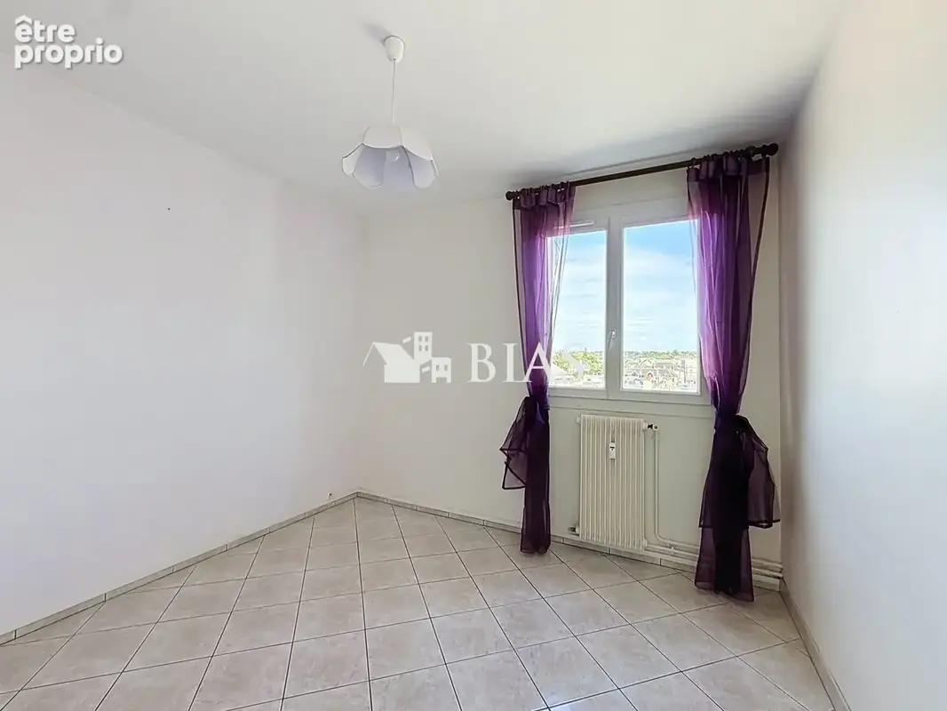 Appartement 69 m² à Evreux  - photo 6