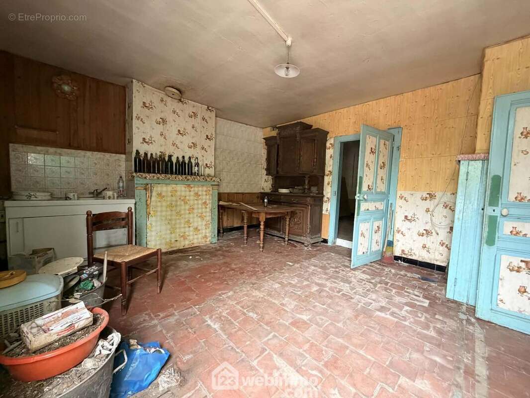 Une piéce de 23 m² pouvant faire office de ... - Maison à NOUVION-ET-CATILLON