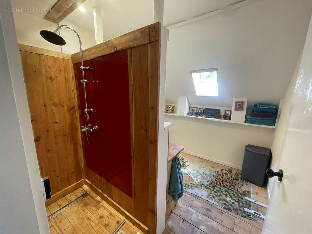 Maison à LA TOUR-D'AUVERGNE