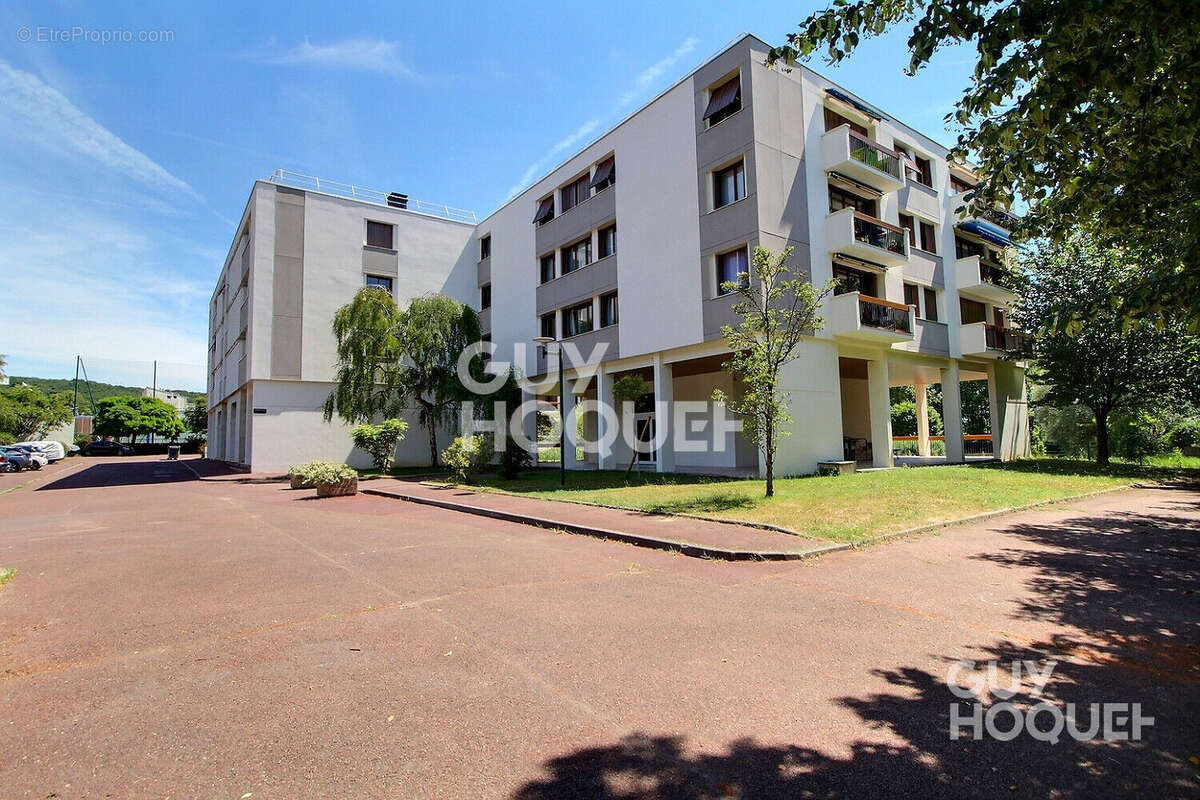 Appartement à CHAVILLE