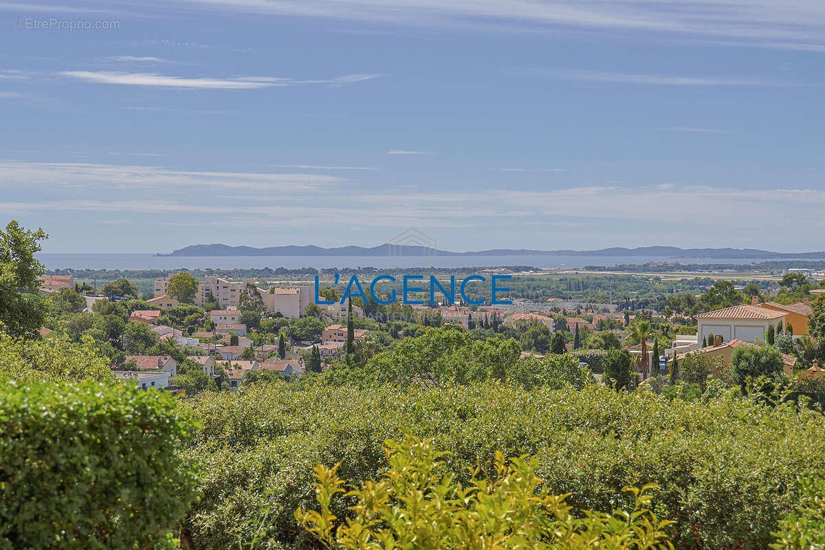 Maison à HYERES