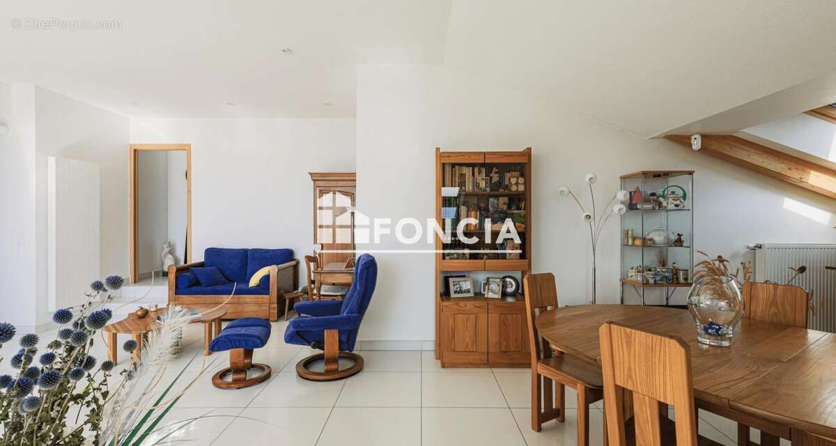 Appartement à SAINT-ISMIER