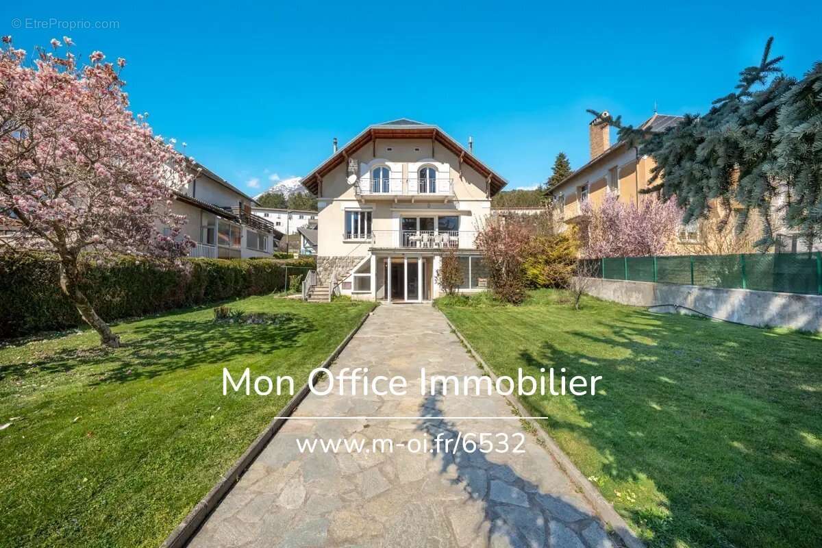 Maison à EMBRUN