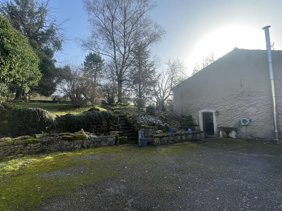 Maison à FAVIERES