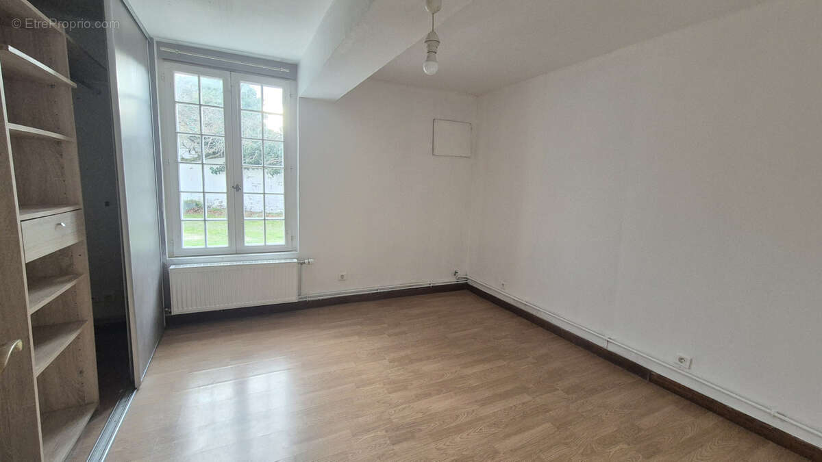 Maison à NEAUFLES-SAINT-MARTIN