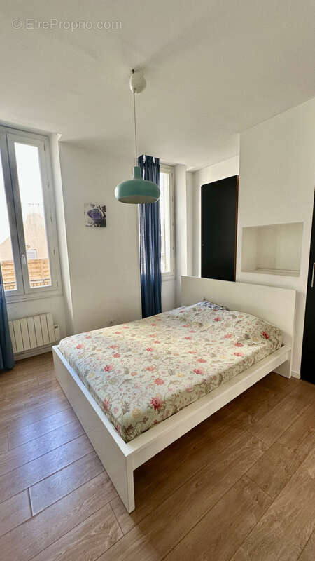 Appartement à MARSEILLE-2E