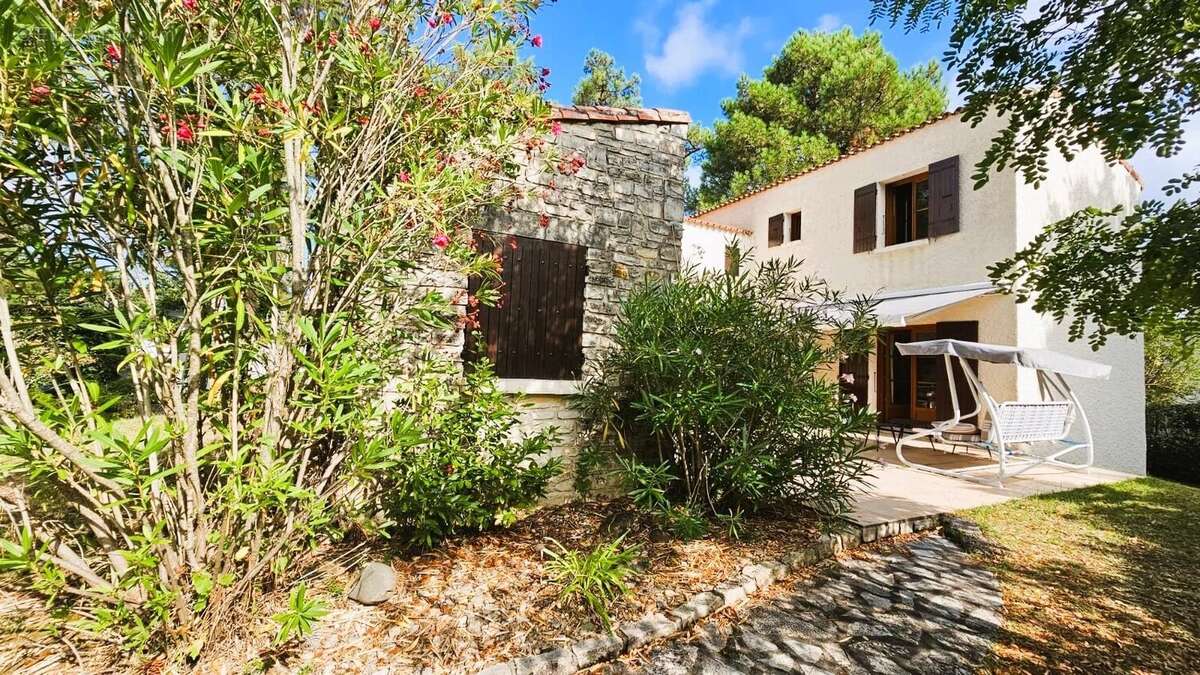 Maison à SAINT-GEORGES-DE-DIDONNE