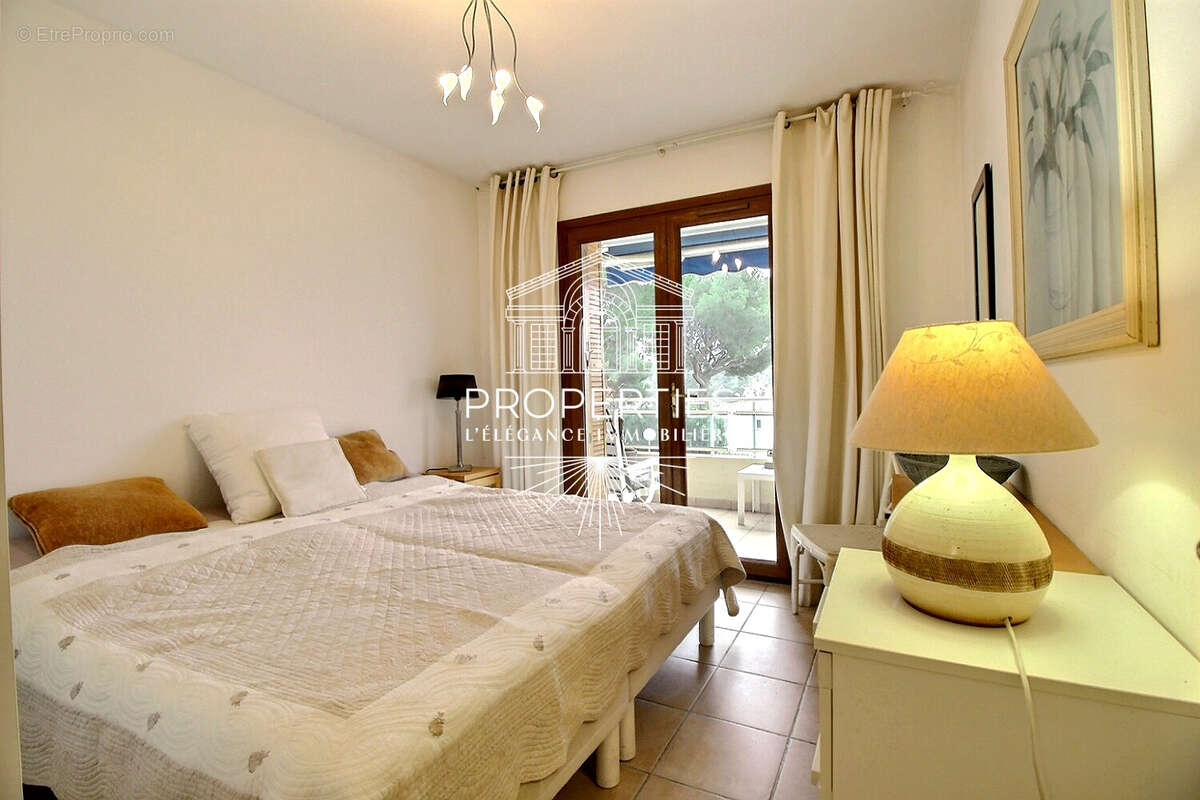 Appartement à BORMES-LES-MIMOSAS