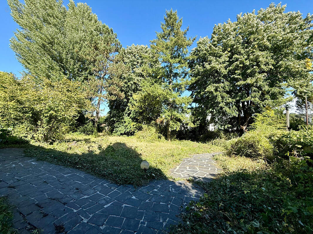 Maison à LA CELLE-SAINT-CLOUD