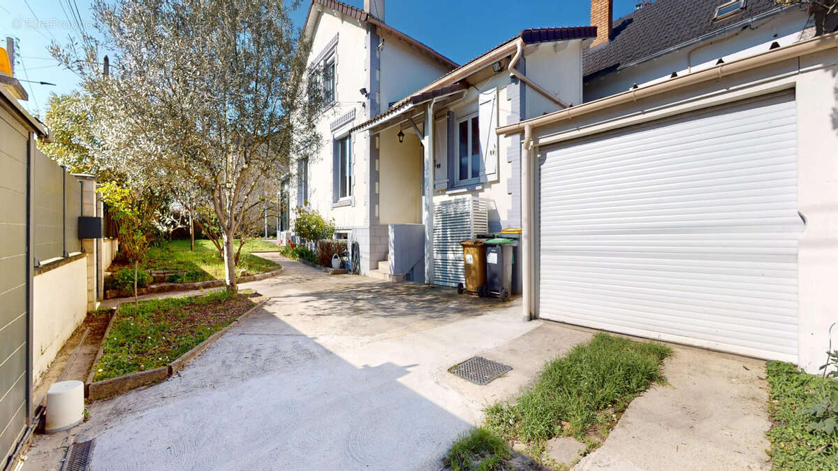 Maison à MONTIGNY-LES-CORMEILLES