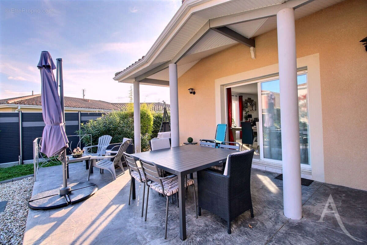 Maison à VILLENAVE-D&#039;ORNON