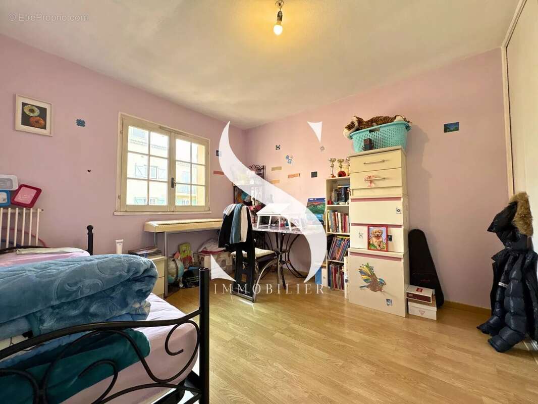 Appartement à VALLAURIS