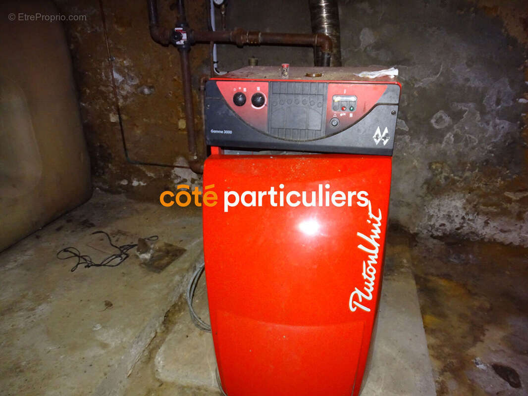 Maison à SAINT-HILAIRE-EN-LIGNIERES