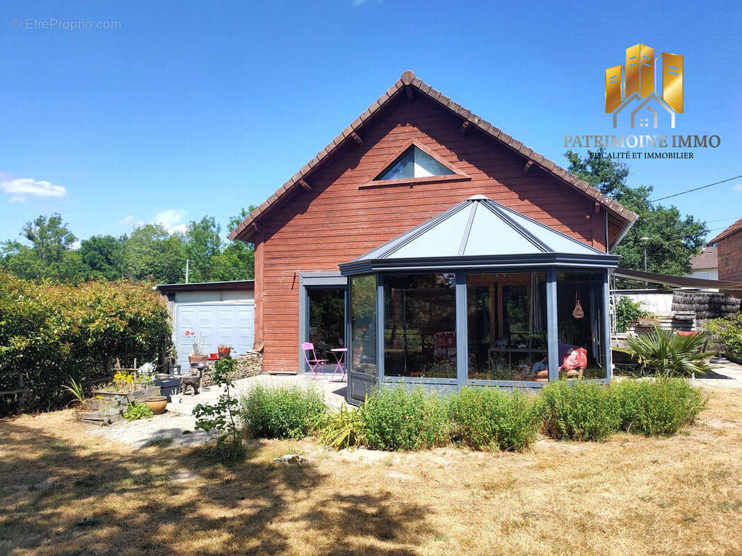 Maison 128 m² à Yvoy-Le-Marron  - photo 2