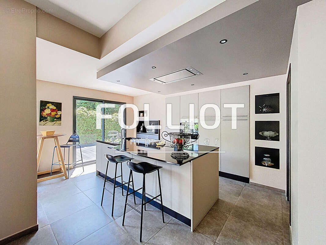 Maison à SAINT-PAIR-SUR-MER