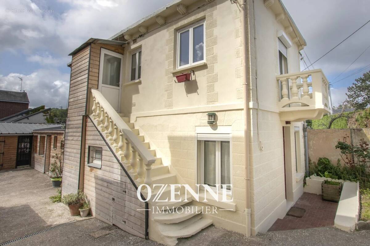 Maison à BENERVILLE-SUR-MER