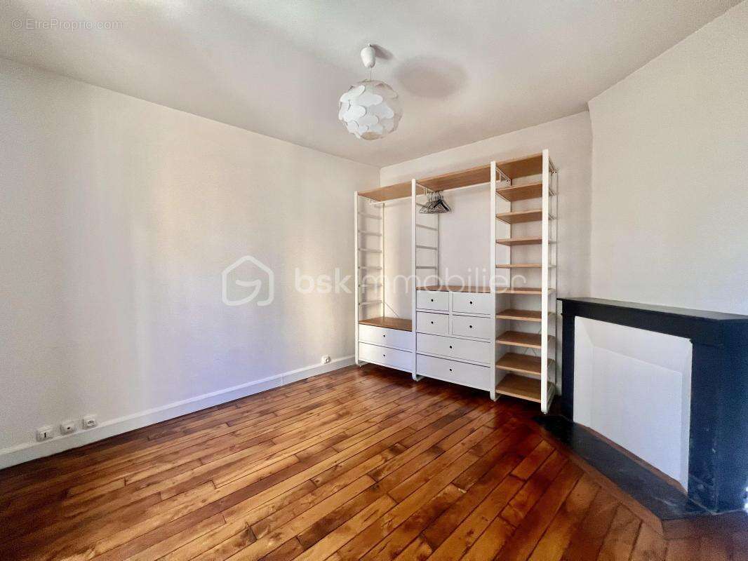 Appartement à PARIS-19E